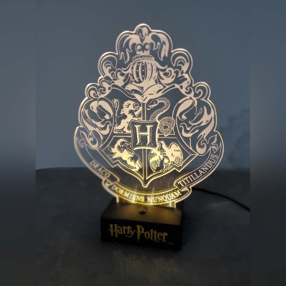 Harry Potter Hogwarts Crest Light